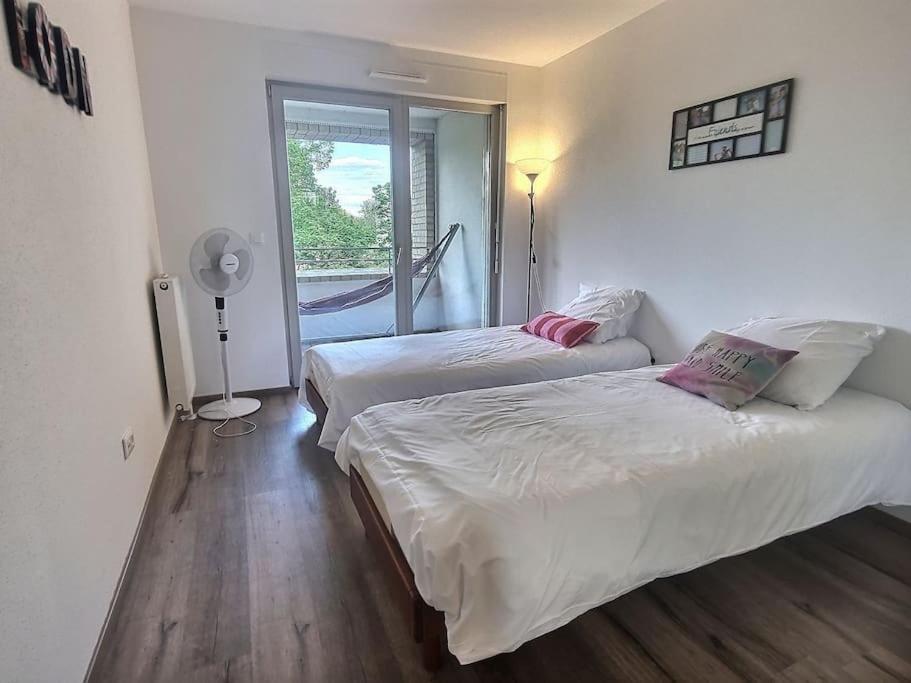 Superbe Appartement Avec 2 Balcons - Vue Sur La Cathedrale Environ 15 Min En Tram Strasburg Zewnętrze zdjęcie